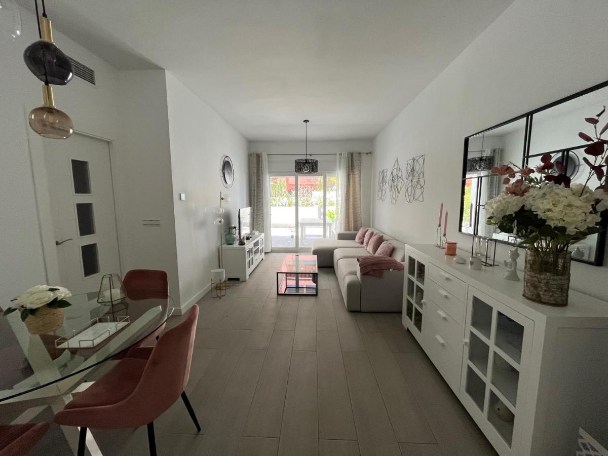 Villa Bobita-Marina Golf-Playa Granada โมตริล ภายนอก รูปภาพ