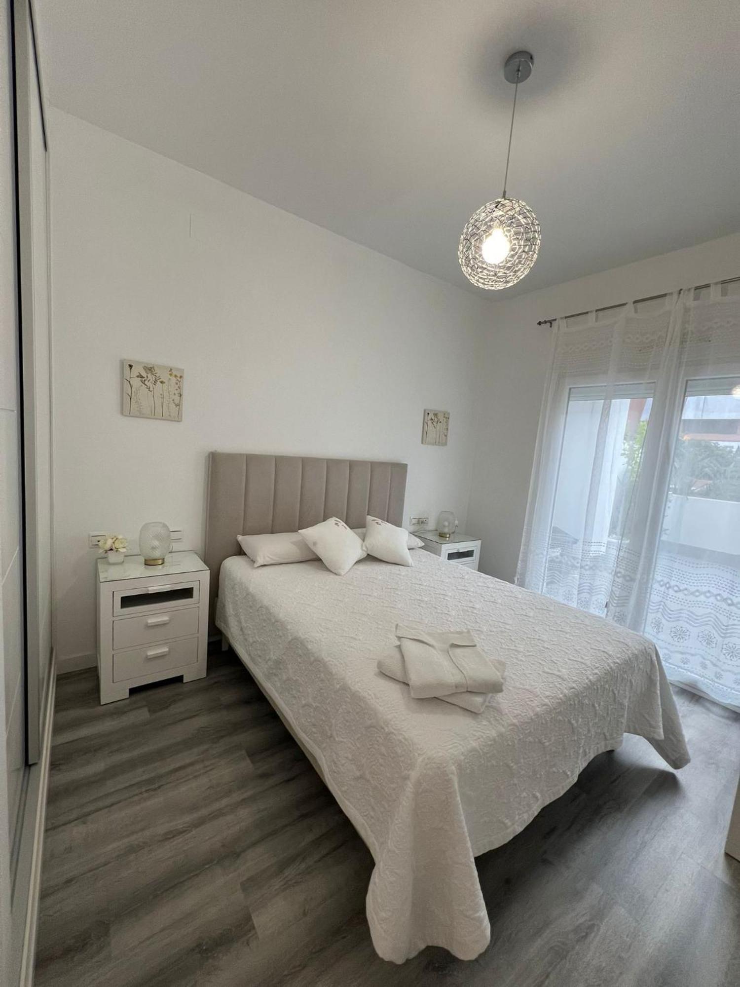Villa Bobita-Marina Golf-Playa Granada โมตริล ภายนอก รูปภาพ